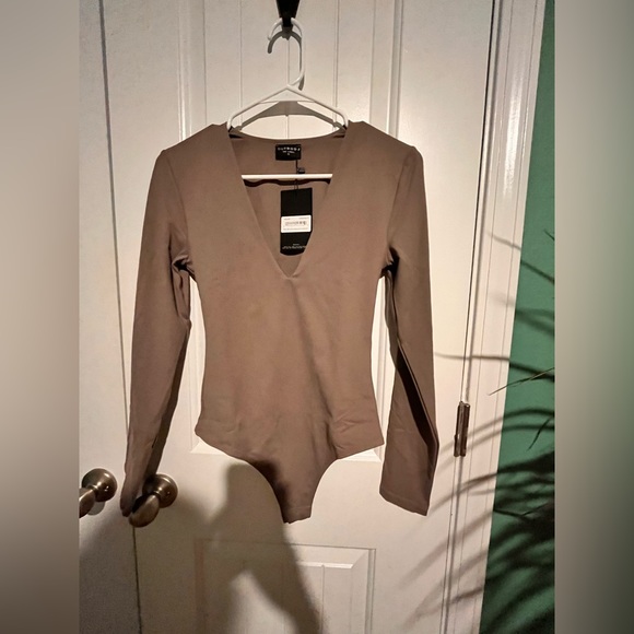 Long Sleeves Bodysuit Suit NWT - Picture 5 of 6